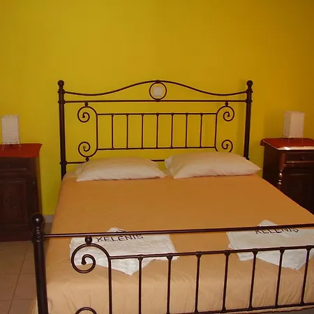 Kelenis Karterados (Santorini)